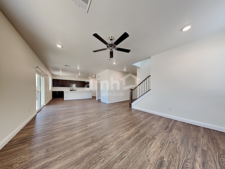 Building Photo - 5624 Blue Wonder St