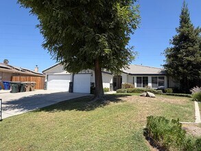 Building Photo - 5800 Potenza Ln