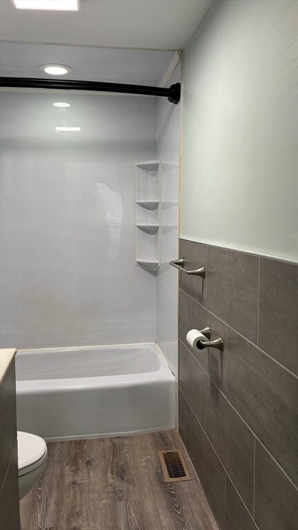 Building Photo - 14 Cleveland Ave