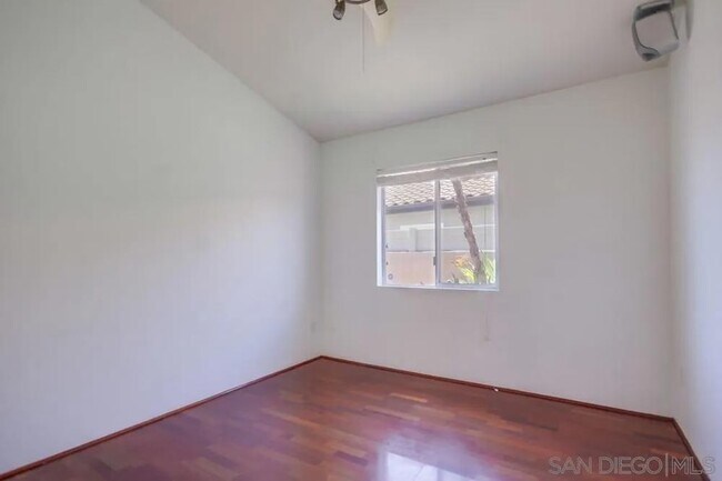 Building Photo - 2703 Lobelia Rd