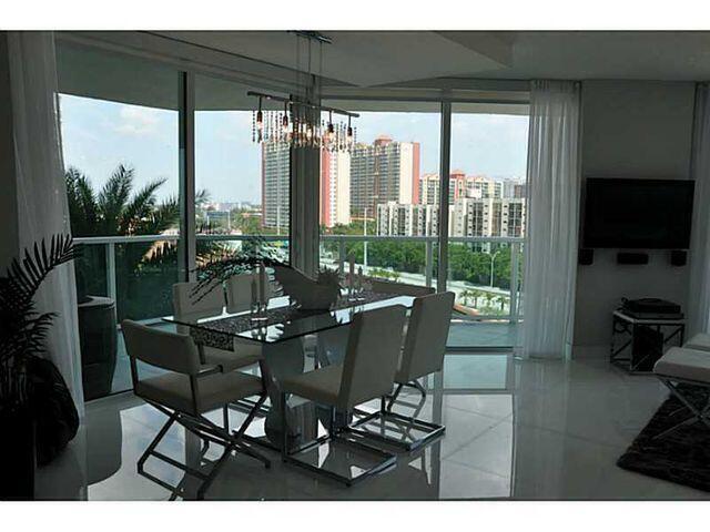 Building Photo - 150 Sunny Isles Blvd