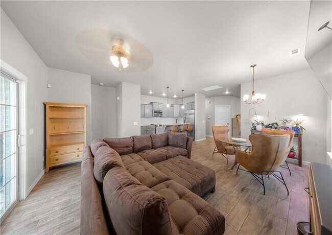 Building Photo - 396 N Torc Ln