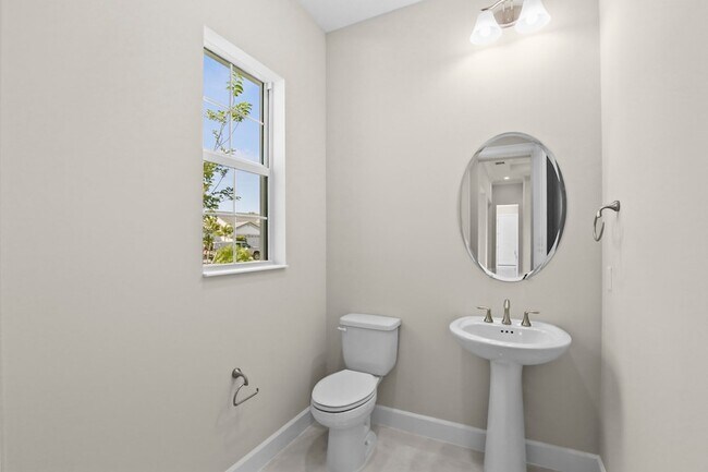 Building Photo - 14823 Wildwood Cir