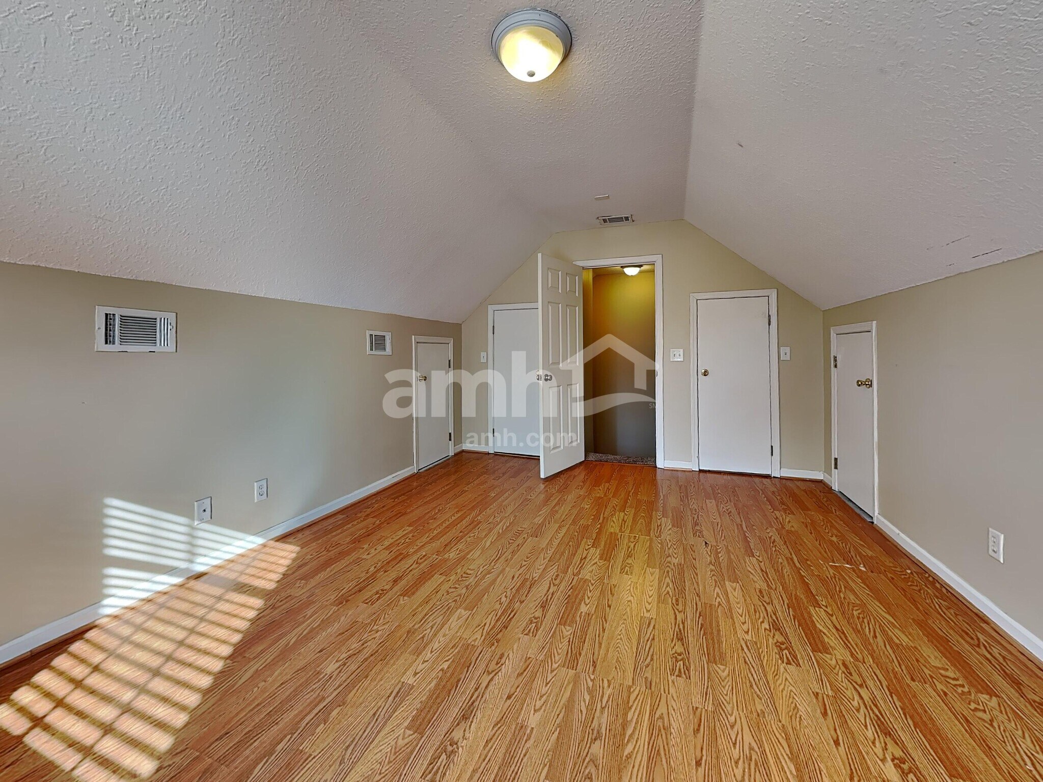 Building Photo - 509 Dresler Rd