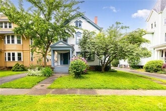 Building Photo - 18 Vick Park B