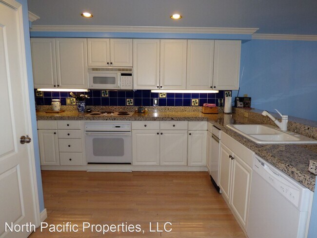 Building Photo - 2 br, 2 bath House - 601 West Mercer Place...