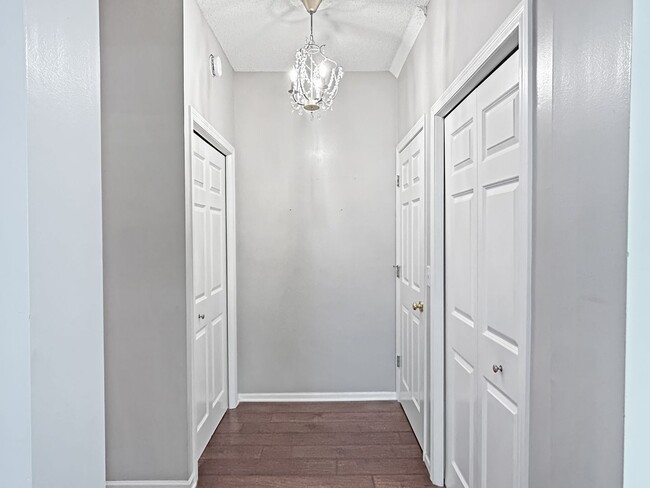 Building Photo - 8449 Forestview Ln N