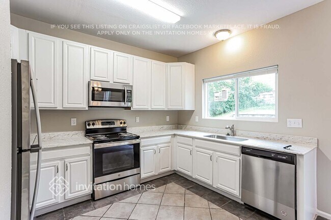 Building Photo - 11137 Glacier Park Cir E