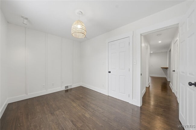 Building Photo - 4316 Clinton St