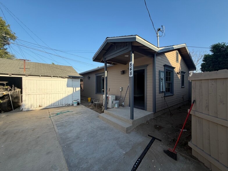 Building Photo - 848 Boston Pl