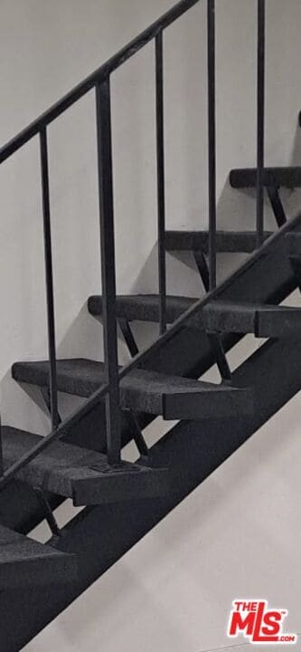 Building Photo - 6521 Beck Ave