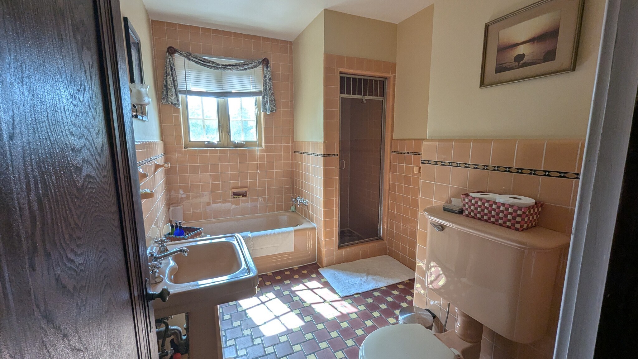 Building Photo - 78 Roe Ave