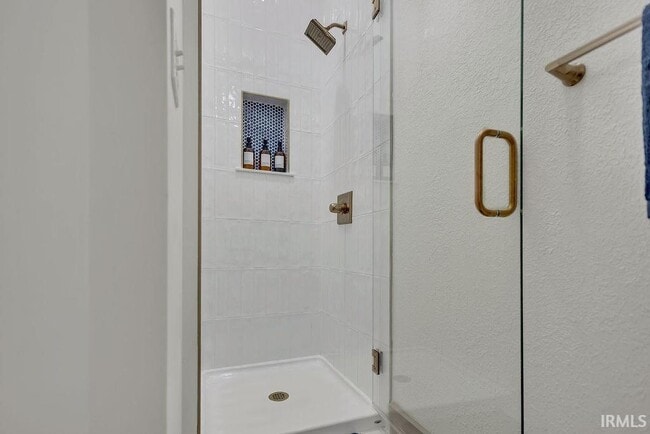 Building Photo - 1122 S Fess Ave