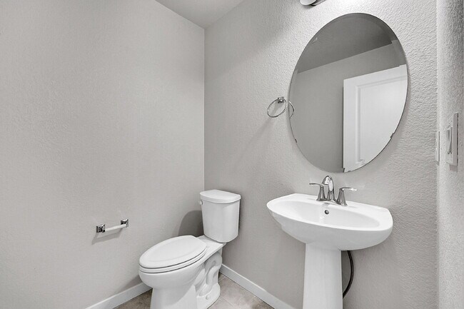 Building Photo - $2,550 - 3 Bed, 2.5 Bath Home in Colorado ...