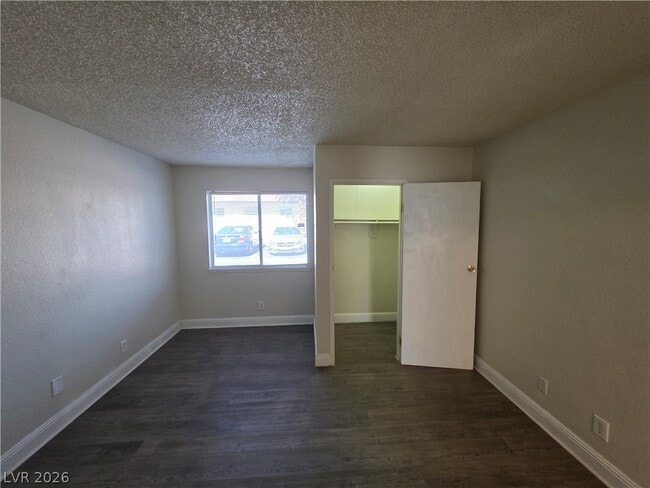 Building Photo - 4941 Newport Cove Dr