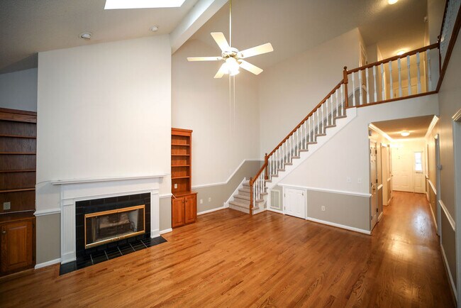 Living room - 109 Pelham Dr