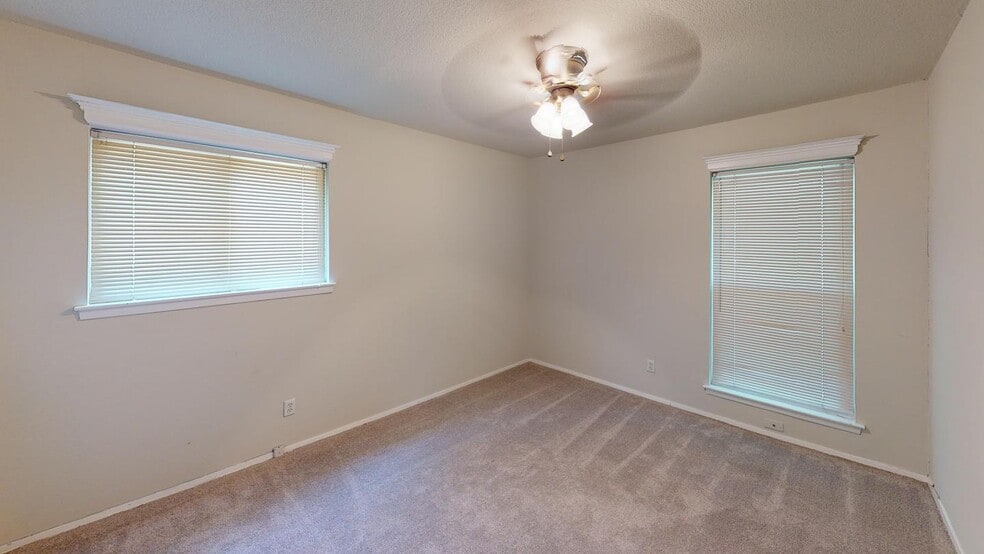 Building Photo - 1705 Cushing Park Dr