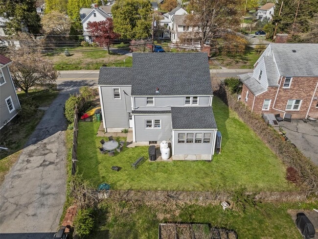 Building Photo - 41 Verplanck Ave