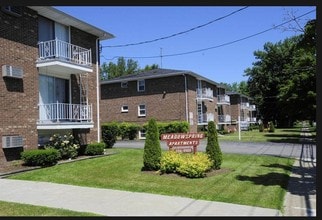 Building Photo - Meadowspring Apartments