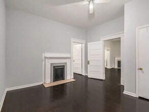 Building Photo - Spacious 3bd/2ba in Capitol View w/ Huge Fenced-In Backyard!