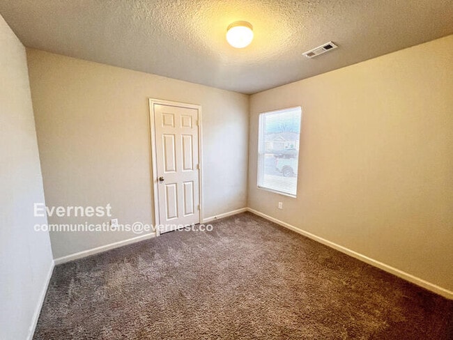 Building Photo - 2169 Bentwood Dr