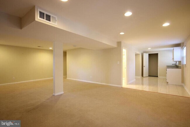 Building Photo - 3126 Flintlock Rd