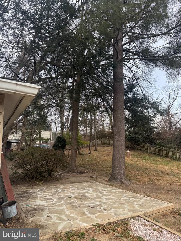 Building Photo - 491 N Latham St