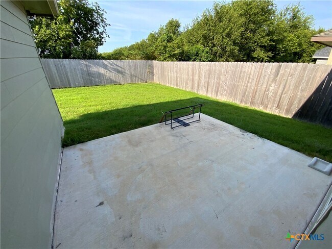 Building Photo - 3022 Dade Loop