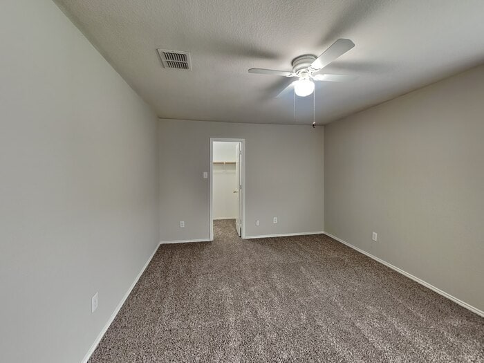 Building Photo - 8209 Swan Park Dr