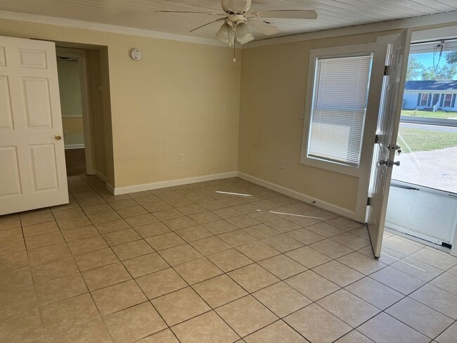 Building Photo - 1078 Jonestown Rd