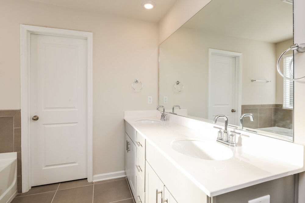 Building Photo - 5856 Hackberry Ln