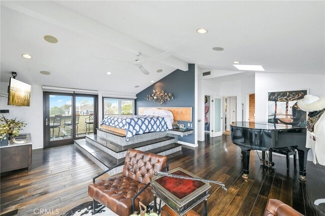 Building Photo - 281 Ledroit St