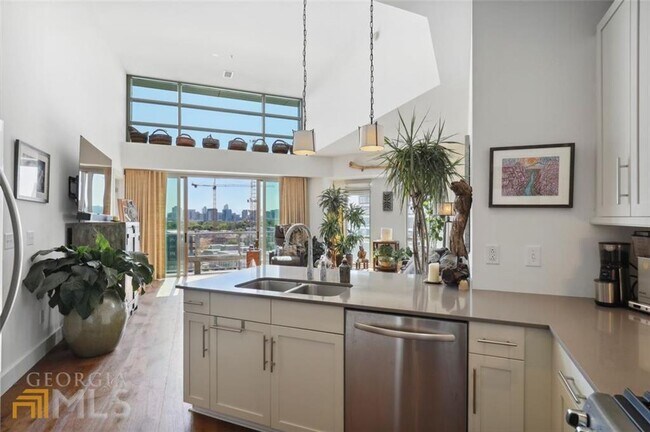 Building Photo - 1100 Howell Mill Rd NW