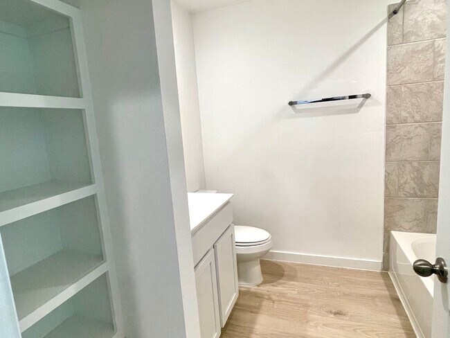 Building Photo - 31710 Carlisle Cv Ct