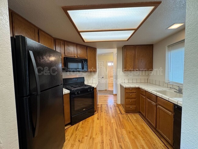 Building Photo - 1663 Calle Ranchero Dr
