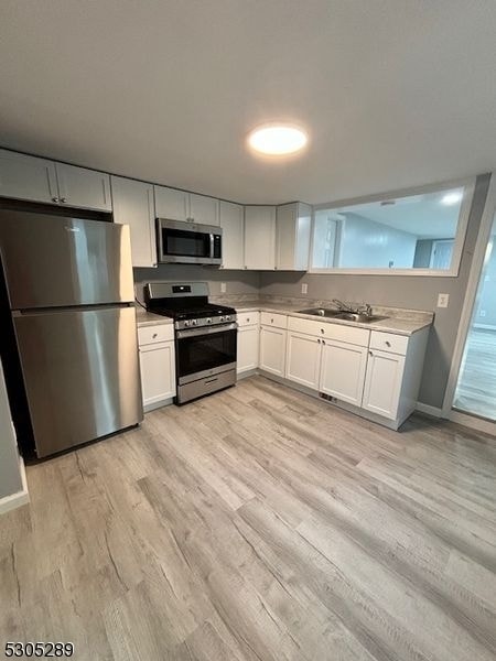 Building Photo - 12 School St