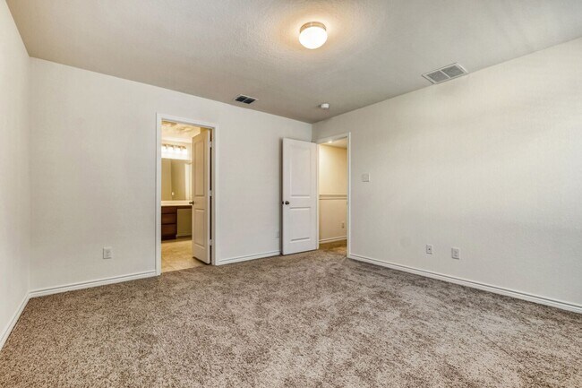 Building Photo - 4519 Gato Calico Dr