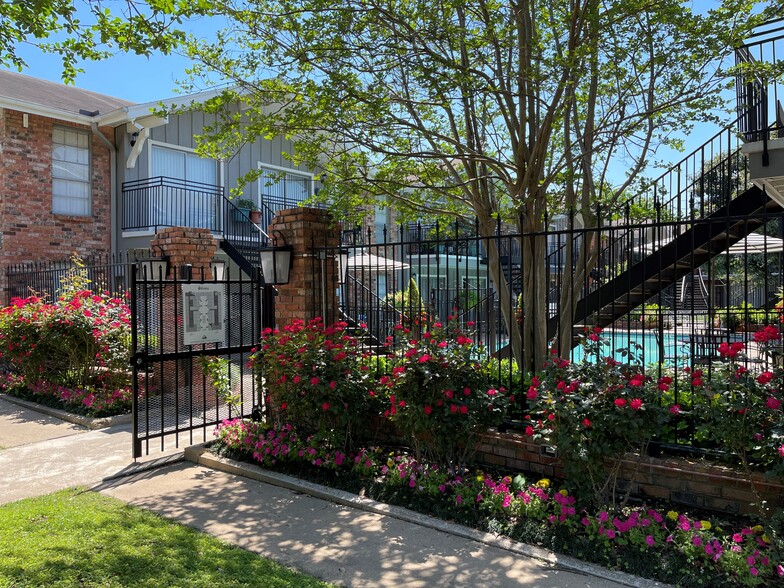 Gated Entrance - The Westbriar