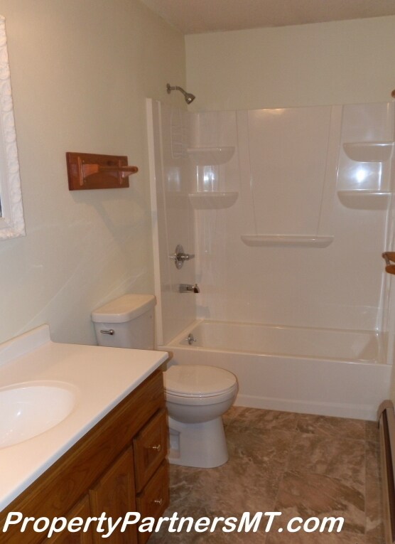 Building Photo - 312 N 16th Ave