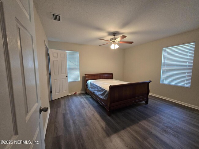 Building Photo - 5738 Moncrief Rd