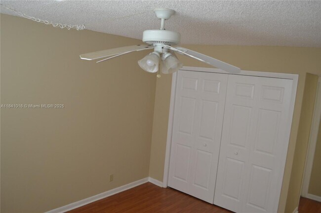 Building Photo - 491 Racquet Club Rd