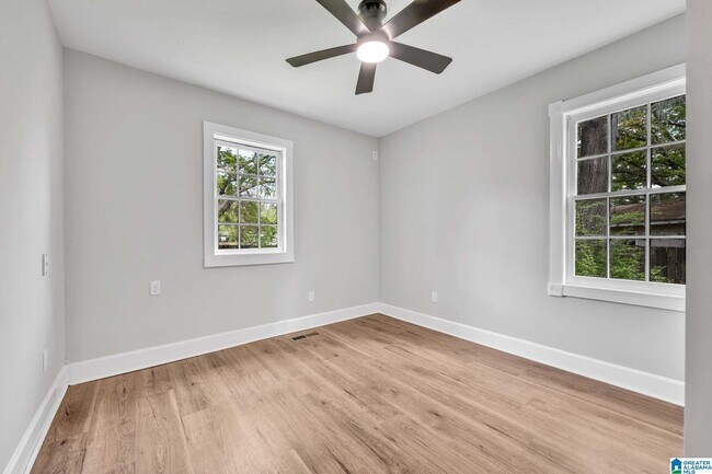 Building Photo - 3027 Cora Ave