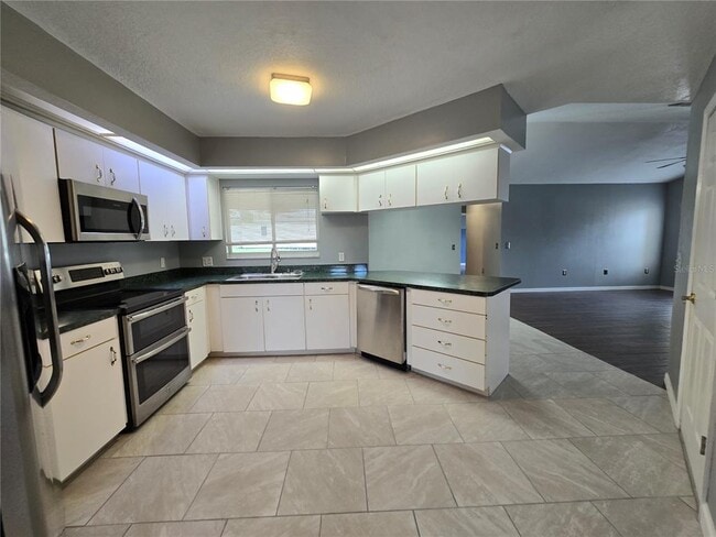 Building Photo - 5165 Tillery Rd