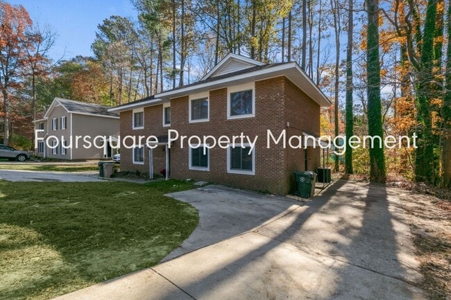 Building Photo - 1105 Timber Dr