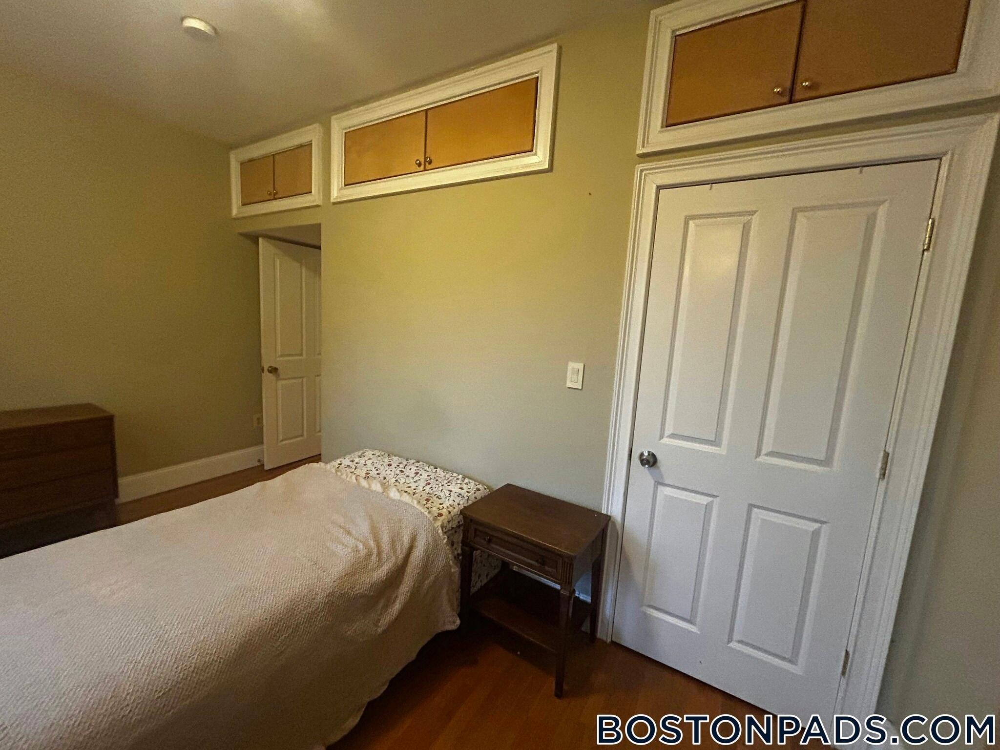 Building Photo - 74 Georgia St