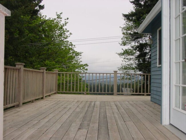 Building Photo - COOPER MOUNTAIN AMAZING VIEW