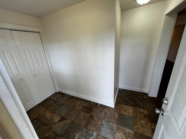 Building Photo - 9197 Cty J-Unit A