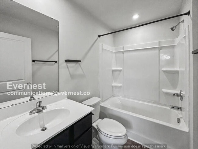 Building Photo - 3 Bed/2.5 Bath Home with Garage / Pet-Friendly /Available Now!