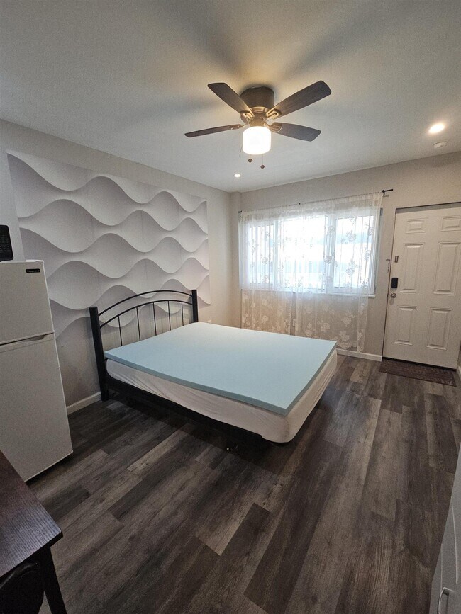 Building Photo - 3501 Pacific Ave