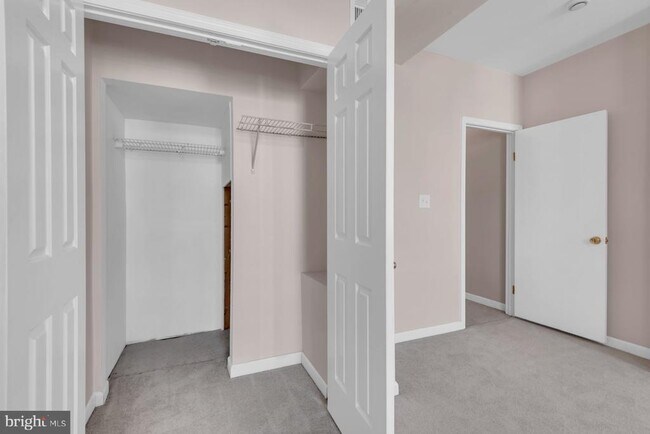 Building Photo - 1007 E Preston St